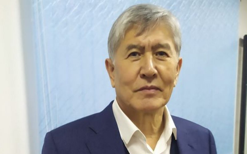 “Qırğızıstanın keçmiş prezidenti nümayişçilər tərəfindən təcridxanadan azadlığa buraxılıb
