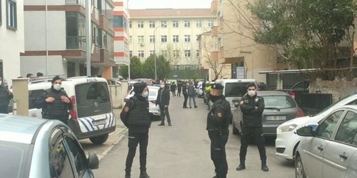 “İstanbulda vəkillər bürosunda atışma: Ölən və yaralananlar var