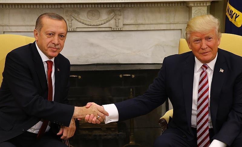 Türkiyə və ABŞ prezidentləri arasında telefon danışığı baş tutub.