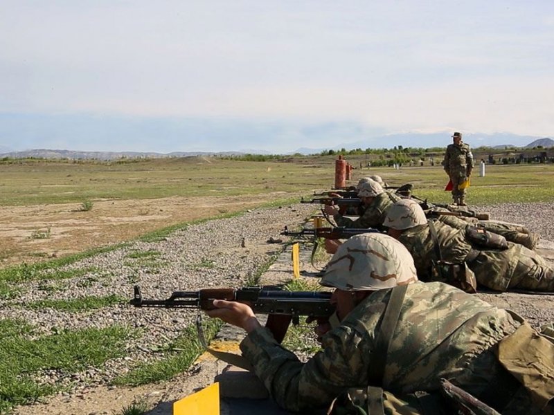 Naxçıvan Qarnizonu Qoşunlarında komandir hazırlığı məşğələsi keçirilib