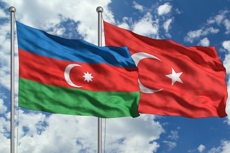 Azərbaycan Türkiyə qardaşlığı notlara çevrildi