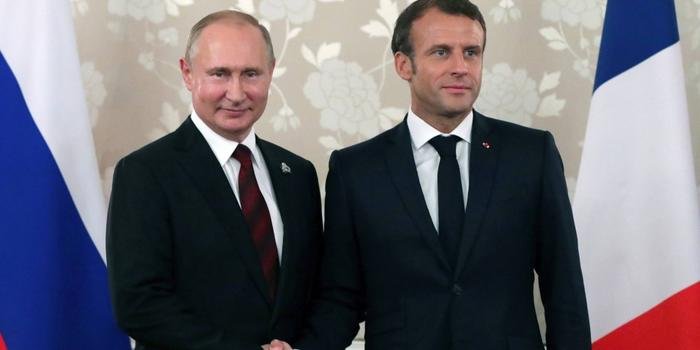 Putinlə Makron Moskva görüşü barədə müzakirə aparıblar