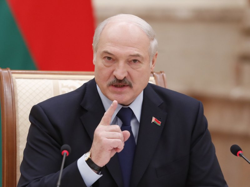 Lukaşenko: “Ölkədən bir qara qəpik də oğurlamamışam” BƏYANAT