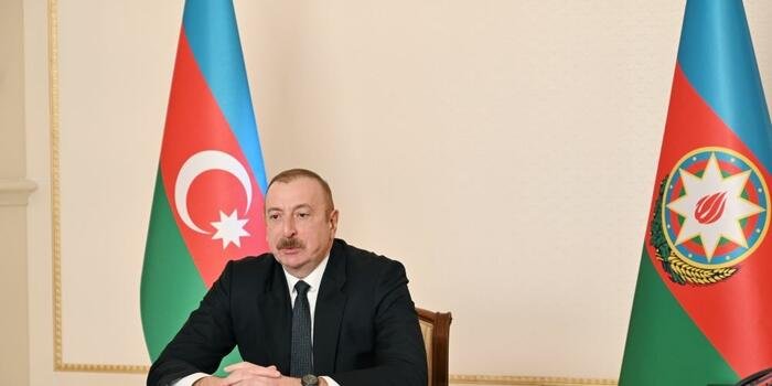 Президент Азербайджана принял главу МИД Венгрии в видеоформате