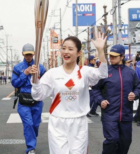 Yaponiyanın Baş naziri Olimpiya məşəli estafetinin start mərasimində iştirak etməyəcək