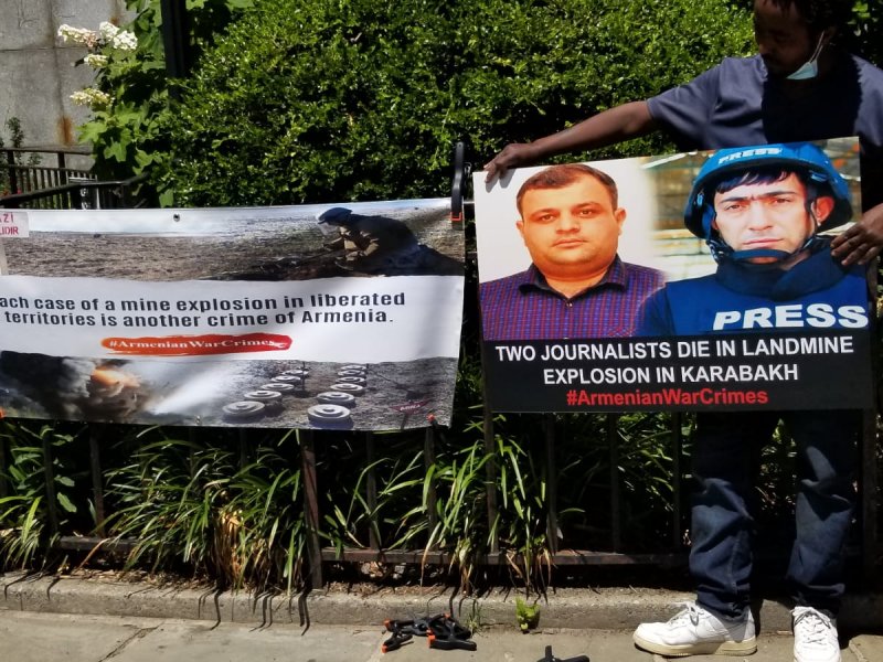 BMT-nin və nüfuzlu media qurumlarının  Nyu-Yorkdakı binaları önündə azərbaycanlı jurnalistlər yad edilib
