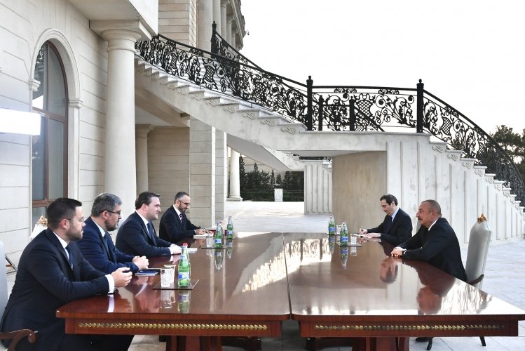 Prezident İlham Əliyev Serbiyanın xarici işlər nazirinin başçılıq etdiyi nümayəndə heyətini qəbul edib .