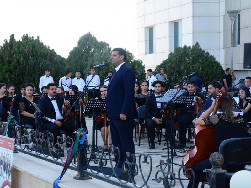 “Naxçıvan Dövlət Universitetində ilk dəfə Tələbə simfonik orkestrinin 18 sentyabr-Milli Musiqi Gününə həsr olunan konserti keçirilib