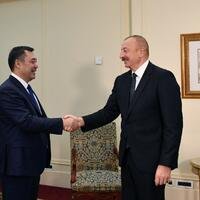 Prezident İlham Əliyev İstanbulda Qırğızıstan Prezidenti Sadır Japarovla görüşüb FOTO