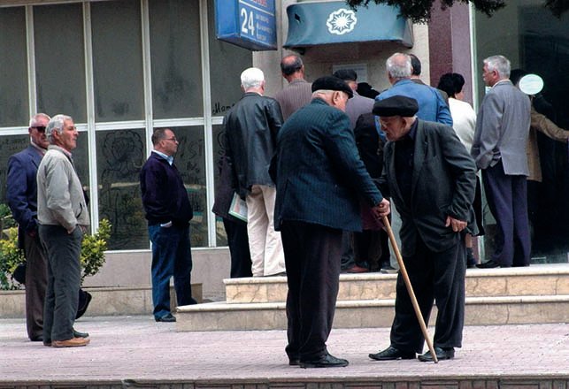 “Pensiya alanların NƏZƏRİNƏ: Yanvarın pensiyaları tam ödənildi