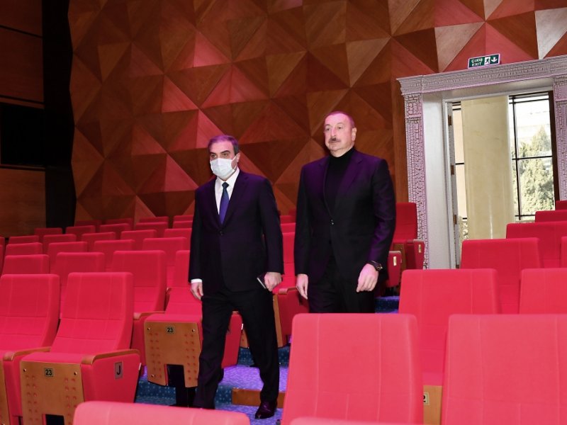 Prezident Gəncə Dövlət Dram Teatrının yeni binasının açılışında iştirak edib