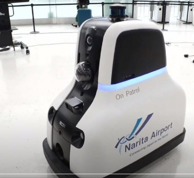 Yaponiyanın “Narita” beynəlxalq aeroportunda robot polis xidmətə başlayıb