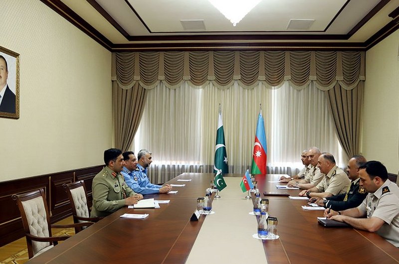 Azərbaycan-Pakistan hərbi əməkdaşlığının inkişaf perspektivləri müzakirə olunub