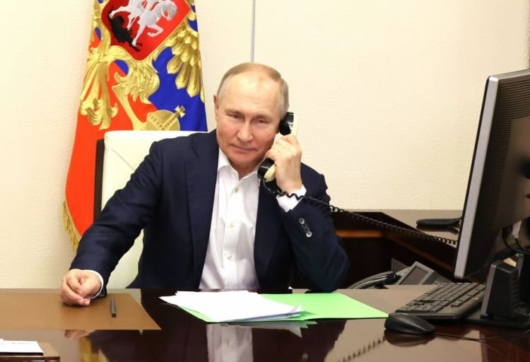 Vladimir Putin Ukrayna münaqişəsi ilə bağlı “ciddi dialoqa” hazır olduğunu təsdiqləyib