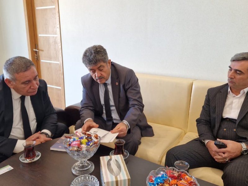 Mətbuat Şurasının sədri Türk Dünyası Qəzetəçilər Federasiyasının rəhbəri ilə görüşüb