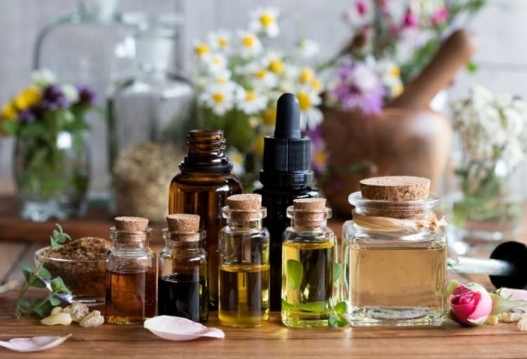 Aromaterapiya ilə müalicə sağlamlığa və əhvali-ruhiyyəyə müsbət təsir göstərir