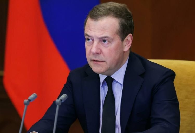 Dmitri Medvedev: 