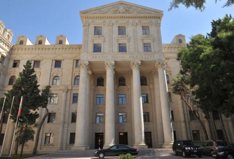 Azərbaycanın XİN rəhbəri ərəb həmkarlarını Bakıdakı Zirvə Görüşünə dəvət edib