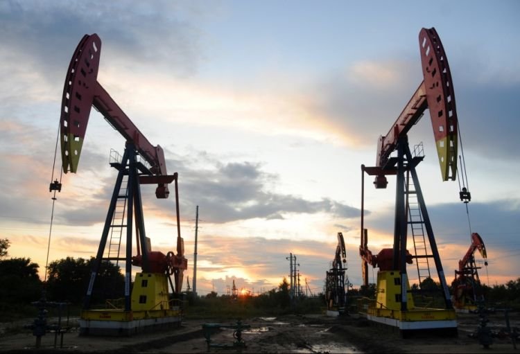 Azərbaycan neftinin bir bareli 83,77 dollara satılır