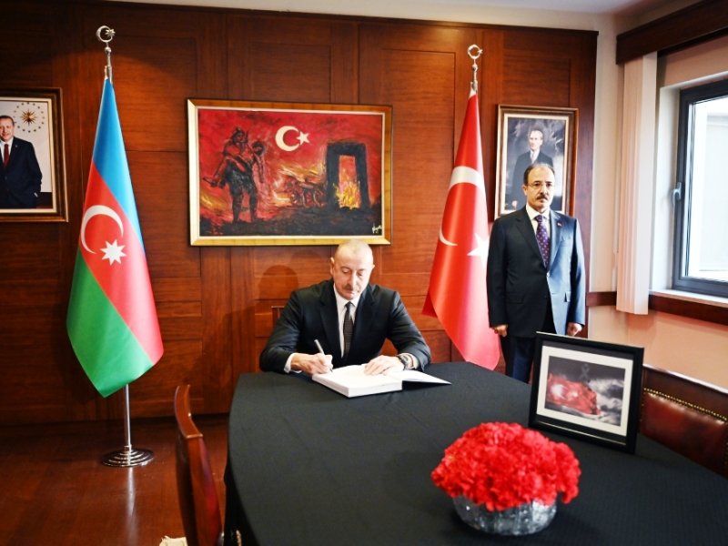 Qardaşlığının və həmrəyliyin əsl nümunəsi