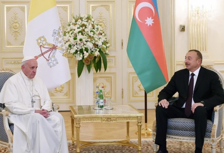 Prezident İlham Əliyev Roma Papası Fransiski Tacqoyma Günü münasibətilə təbrik edib