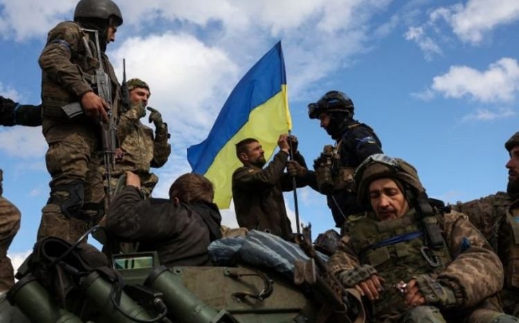 “Ukraynanın Quru Qoşunlarının komandanı: “Düşmənin Baxmuta hücum üçün canlı qüvvəsi tükənir”