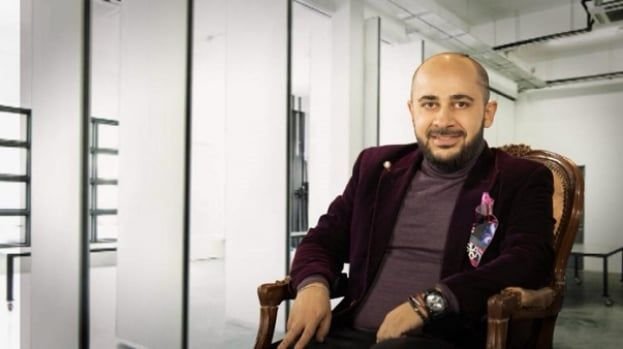 Azərbaycan bayrağını yandıran erməni polisə aparılıb