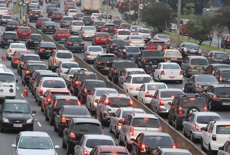 Sabahdan istehsal tarixi 10 ildən çox olan avtomobillərin Azərbaycana gətirilməsinə icazə verilməyəcək