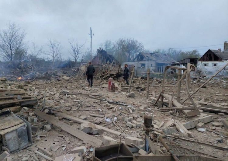 Ukraynaya 18 qanadlı raket atılıb, Dnepropetrovsk vilayətində yaşayış binaları dağılıb