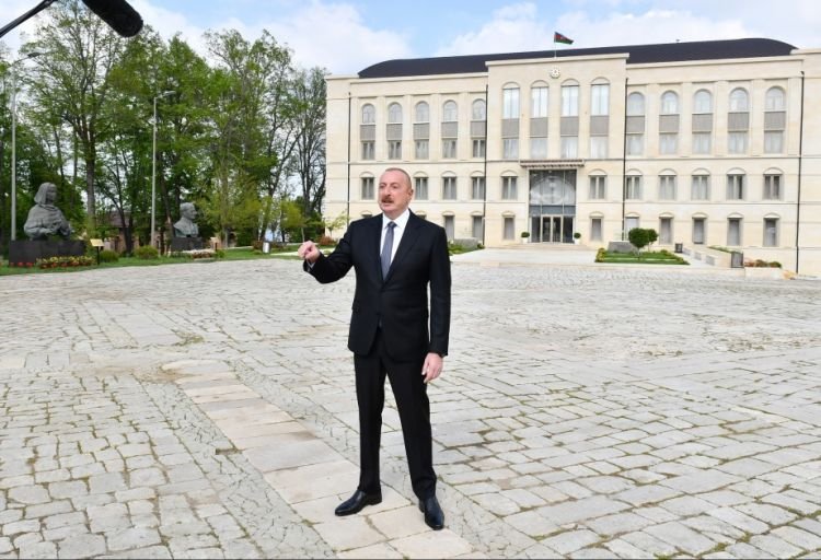 Azərbaycan Prezidenti: 