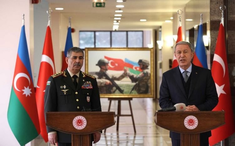 Zakir Həsənov və Hulusi Akar Konyada 