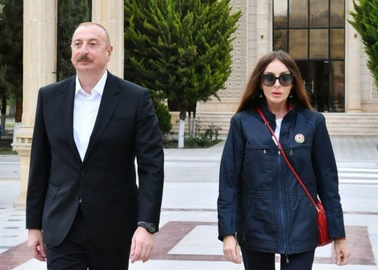Prezident İlham Əliyev və birinci xanım Mehriban Əliyeva XVI “Caspian Agro” və XXVIII “İnterFood Azerbaijan” sərgiləri ilə tanış olublar