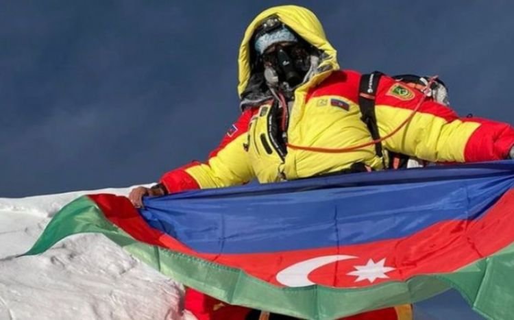 Azərbaycanlı alpinist dünyanın 5-ci ən hündür zirvəsində bayrağımızı dalğalandırıb
