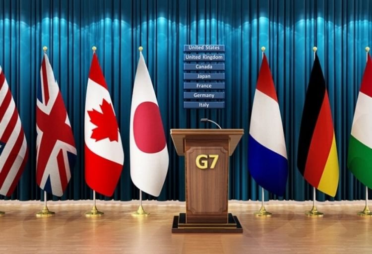 “G7 liderləri Zelenskinin iştirakı ilə Ukrayna üzrə iclasa başlayıblar