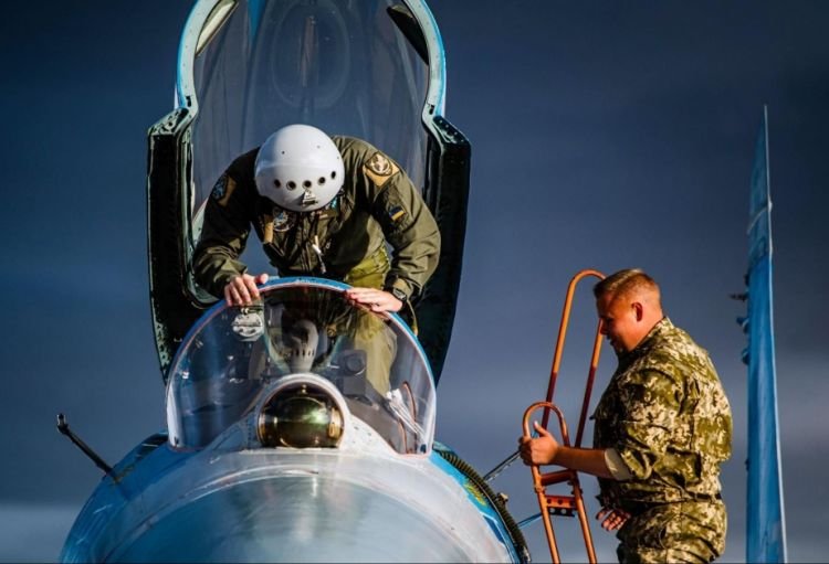 “Ukraynalı pilotların təlimlərinin ilk mərhələsi Britaniyada keçiriləcək