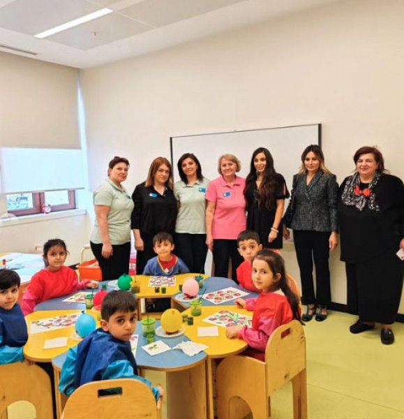 Leyla Əliyeva Uşaqların Sağlam Gələcəyi Erkən Müdaxilə Mərkəzində olub