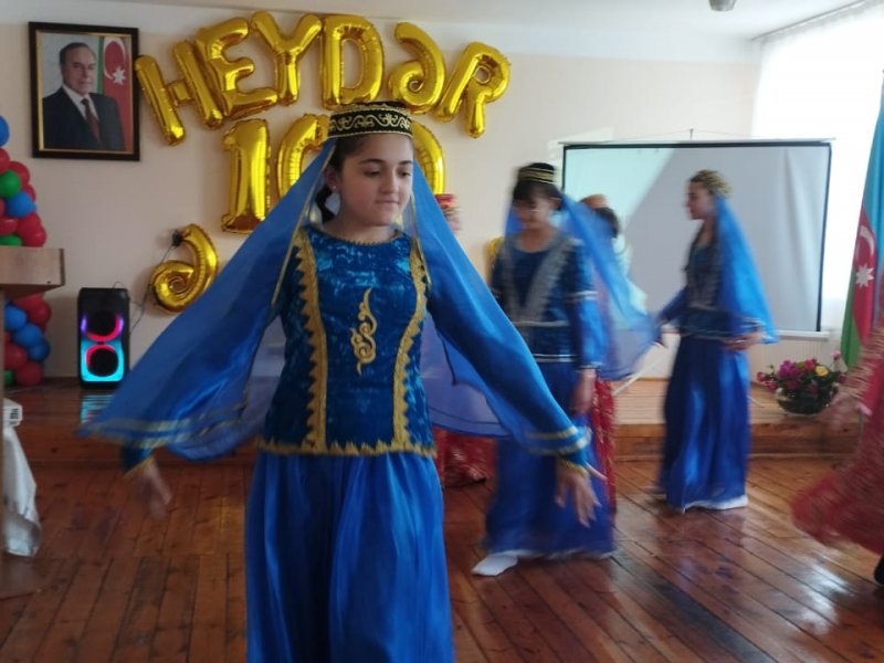 Zaqatala Şəhər İ. Səmədov Adına Beş Nömrəli Tam Orta Məktəbdə Heydər Əliyevin 100 İlliyinə Həsr Olunmuş Tədbir Keçirilib.