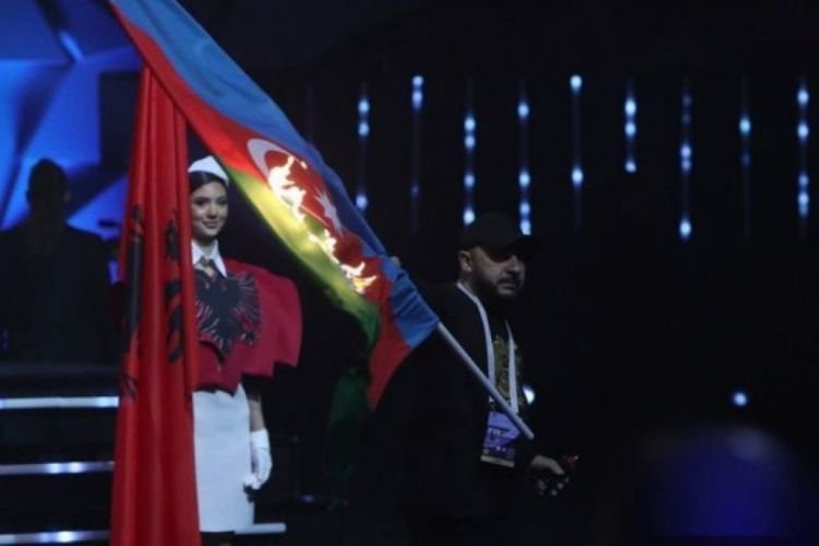 Azərbaycan bayrağı İrəvanda yandırıldığına görə dünya çempionatı Ermənistana verilməyib