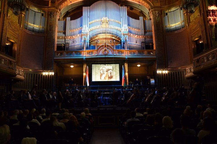 Budapeştdə Heydər Əliyevin 100 illiyi münasibətilə konsert təşkil olunub