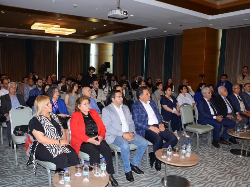 İstanbulda Heydər Əliyevin 100 illik yubileyi qeyd olunub