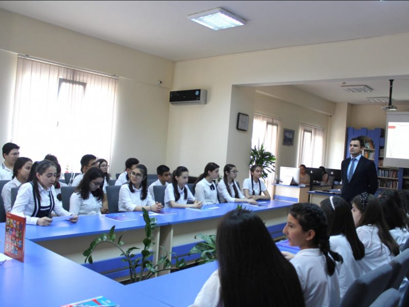 “İnsan Hüquqları Aylığı” çərçivəsində Ümumdünya Uşaq Əməyinə Qarşı Mübarizə Gününə həsr olunmuş tədbir keçirilib