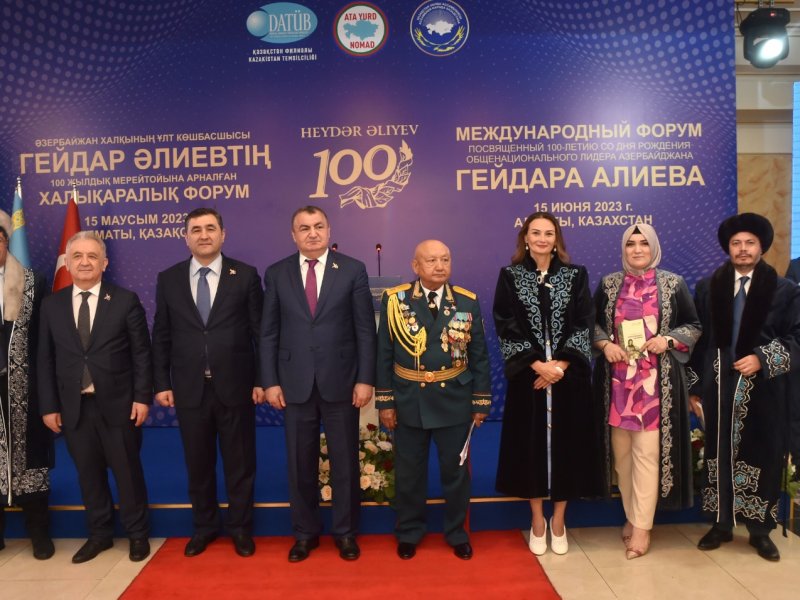 Almatı şəhərində Heydər Əliyevin 100 illiyi münasibətilə beynəlxalq forum təşkil edilib