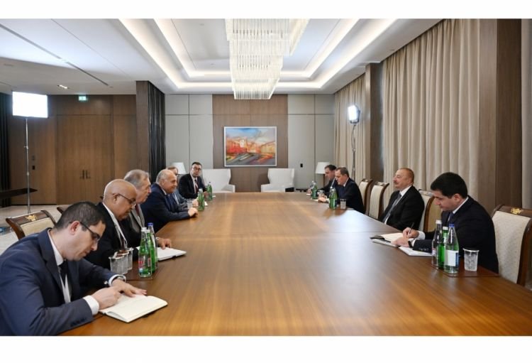 Prezident İlham Əliyev Əlcəzairin xarici işlər və xaricdəki milli icma nazirini qəbul edib