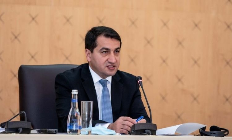 Prezidentin köməkçisi anti-Azərbaycan hesabatı hazırlayan vəkilin ittihamlarına cavab verib