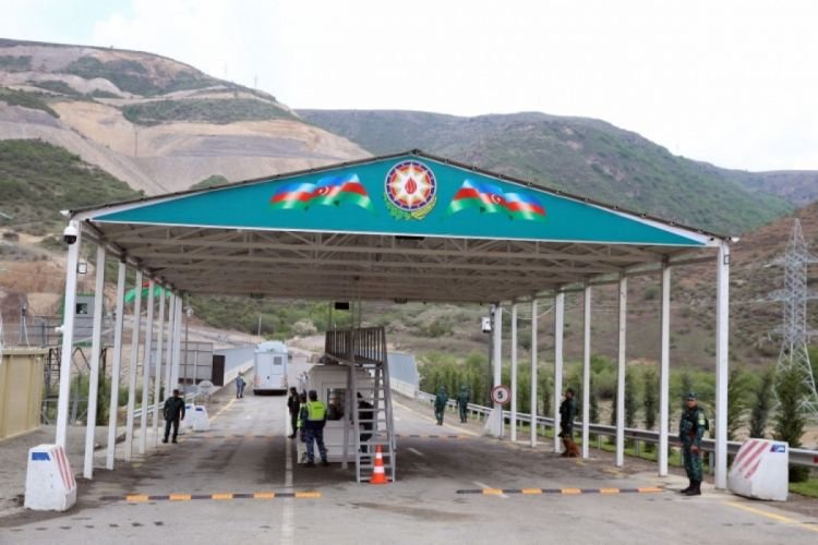 Xankəndidən gələn erməniəsilli şəxslərin “Laçın” buraxılış məntəqəsindən Ermənistana keçidi təmin edilib