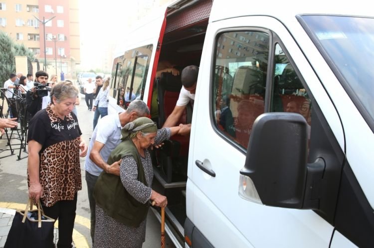 Laçının daha 52 sakini doğma yurda yola salınıb