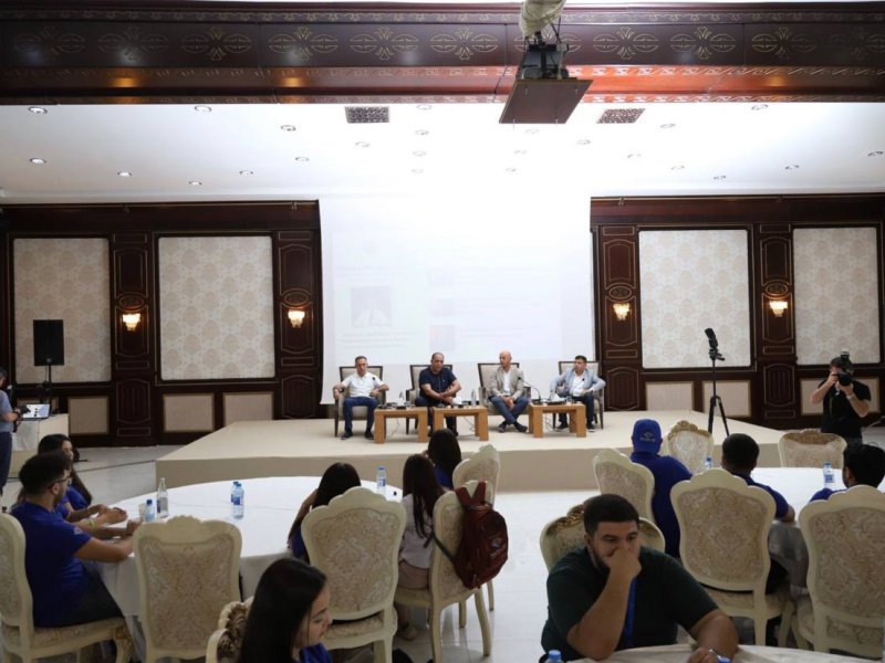 Azərbaycan diplomatları IV Yay Düşərgəsinin qonağı olublar