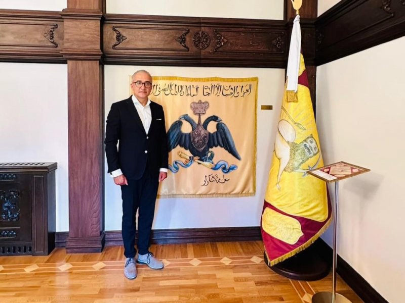 İrəvan xanının varisi: “Doğum günümə ən yaxşı hədiyyə Naxçıvanda, İrəvanın sərhədində Ağrı dağına baxmaq oldu”
