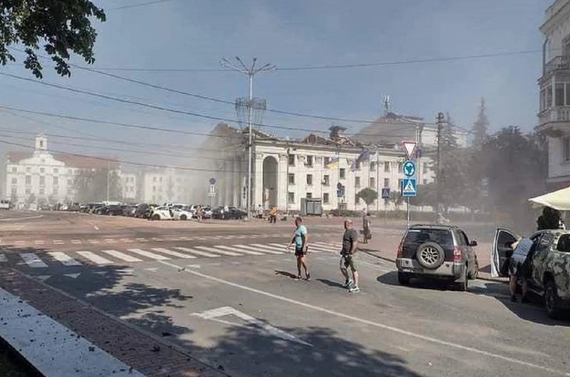 “Ukraynanın Çerniqov vilayətinə ballistik raket atılıb, 5 nəfər ölüb