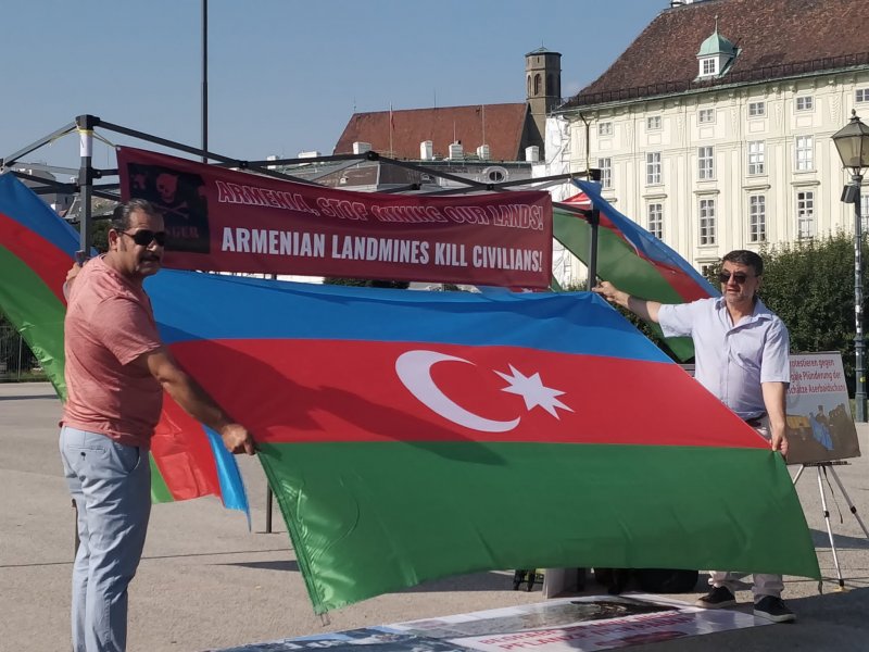 Vyananın mərkəzində Azərbaycan icmasının etiraz aksiyası təşkil edilib